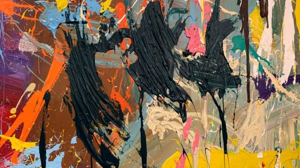 Художник поставил перед граффити кисти и краски. Зрители не знали, что рисовать ими нельзя