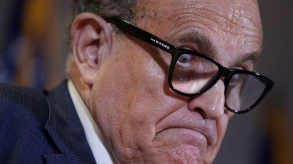 В Нью-Йорке нашли украинский след. К личному адвокату Трампа пришли с обыском