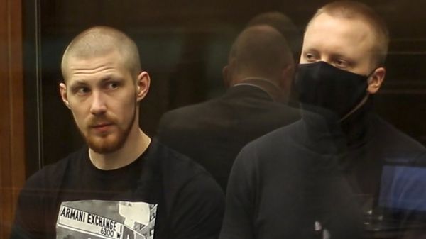 "Ну вы подставили". В суде огласили прослушку полицейских из дела Голунова
