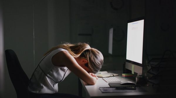 Дайджест: предпасхальное усиление локдаунов в Европе и Трамп, лишенный голоса в "Фейсбуке"