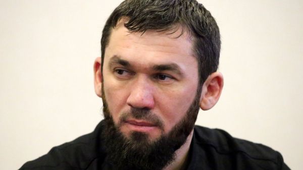 На окружение Кадырова подали в суд Германии за преследования геев