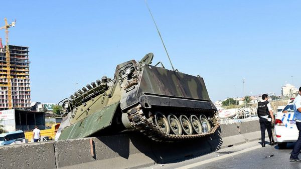 Турция: 22 военных получили пожизненное за путч 2016 года