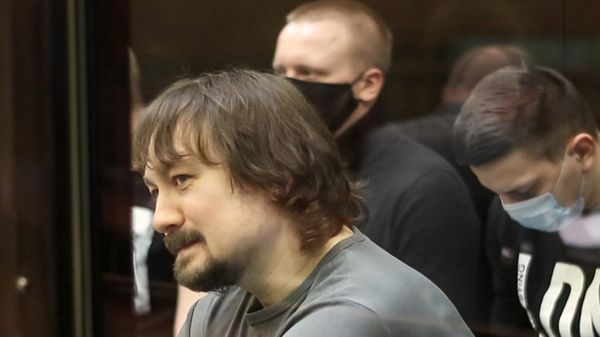 Прокурор запросил от семи до 16 лет колонии для экс-полицейских, задержавших Ивана Голунова