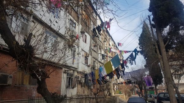 Сможет ли Азербайджан вернуть своих беженцев в Карабах?