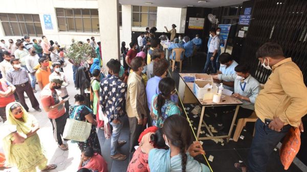 Число жертв коронавируса в мире превысило три миллиона. Во многих странах растет число заболевших