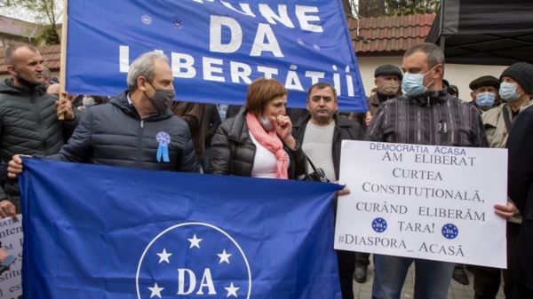 Президент Молдовы Майя Санду распустила оппозиционный парламент и назначила выборы на июль