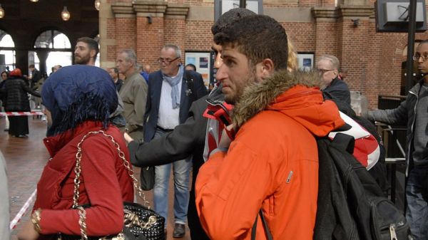 "Что я сделала не так?" Власти Дании лишают вида на жительство сирийских беженцев