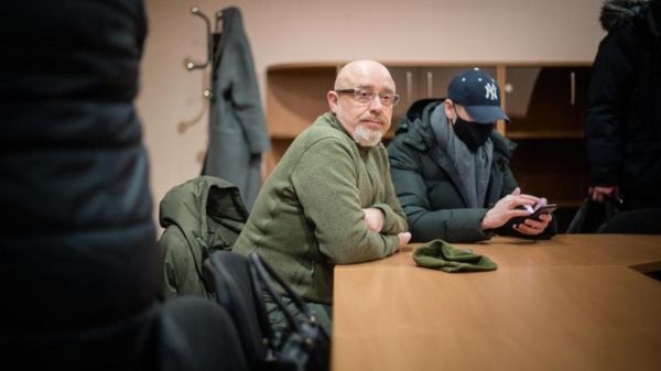 Дайджест: чего добивается Путин в Донбассе и как должен ответить ему Запад