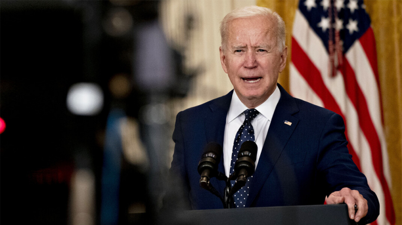 Байден в речи о санкциях против России назвал Путина «Клутиным». Но затем исправился