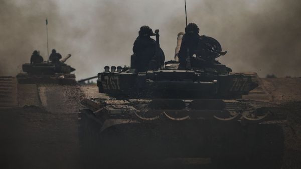 Дайджест: российские войска у границ Украины и Навальный в медчасти ИК-2