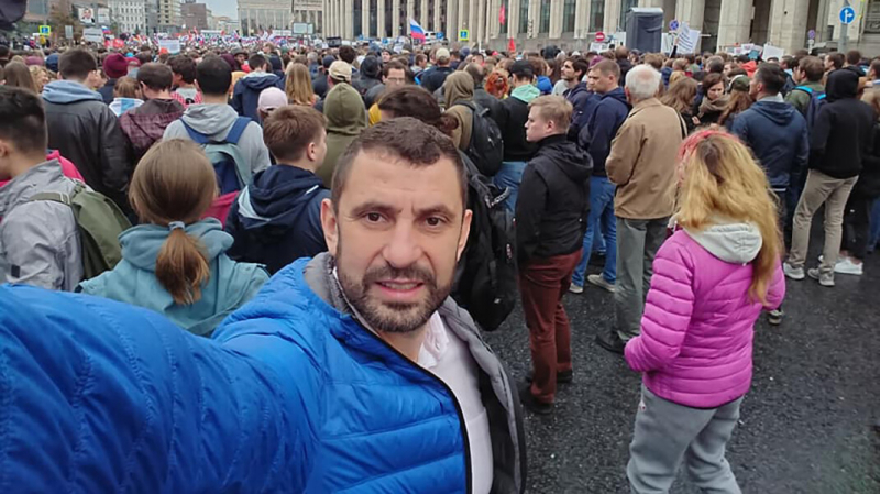 Битва демократов Москвы. Победитель праймериз «Яблока» Якуб Якубович выдвинется в Госдуму от «Партии Роста»