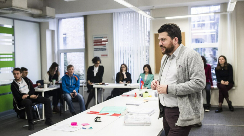 «Будет довольно страшно». Соратник Навального — об удлинённых Путиным выходных