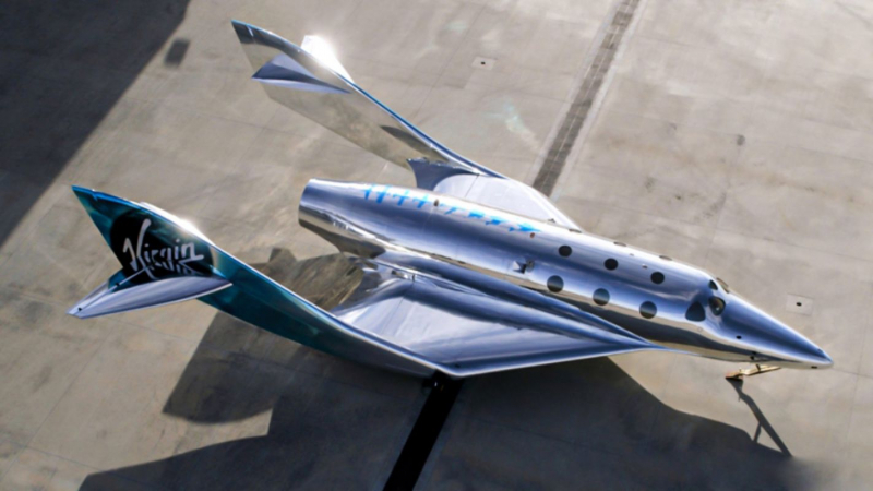 В Virgin Galactic представили свой новый космолет