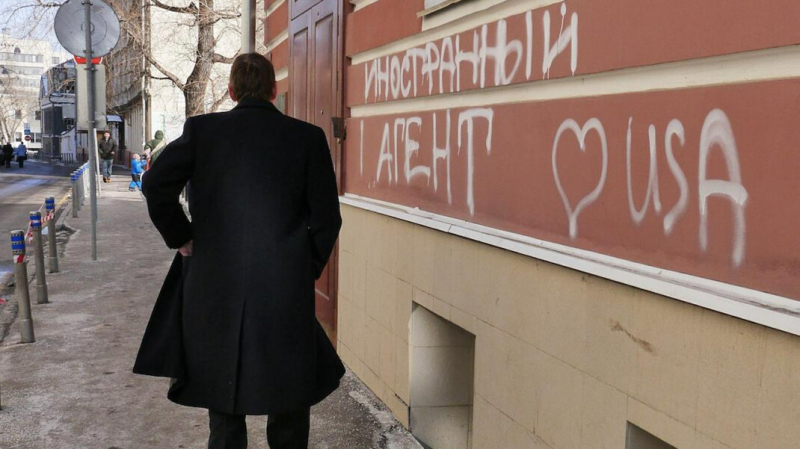 Чем грозит включение «Медузы» в список СМИ-иноагентов — для самого издания, его партнёров и читателей