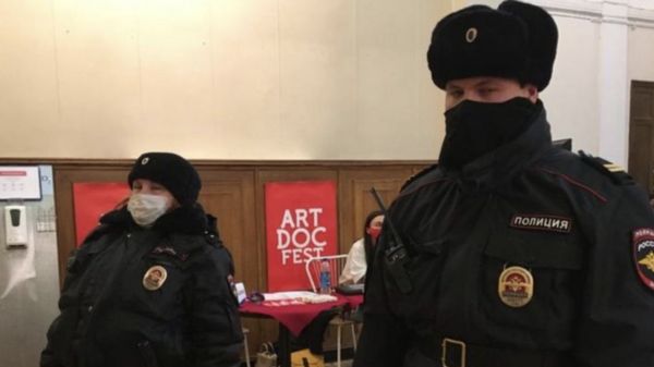 Дом кино наказали за “Артдокфест”. Роспотребнадзор выиграл суд в Петербурге