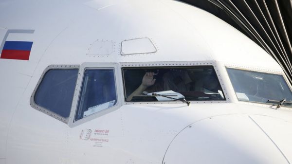 "Честно, в шоке все". Что делать туристам после закрытия перелетов в Турцию?