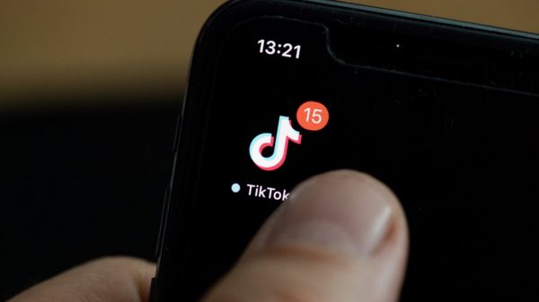 Лицеистка на Алтае умерла после выговора завуча за ролик в TikTok. Что известно?
