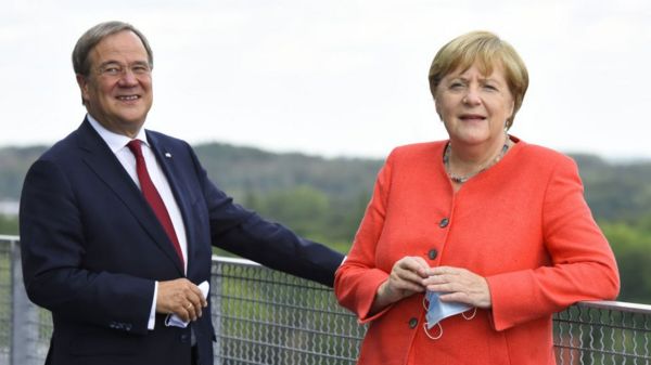 Дайджест: ХДС выбрала преемника Меркель, Байден разрешил вакцинироваться всем