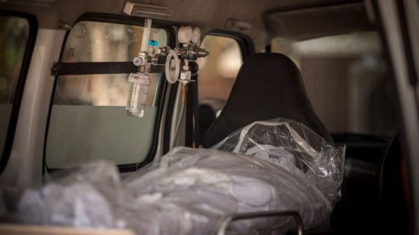 Пандемия в Индии: самый высокий рост числа заболевших в мире и нехватка кислорода