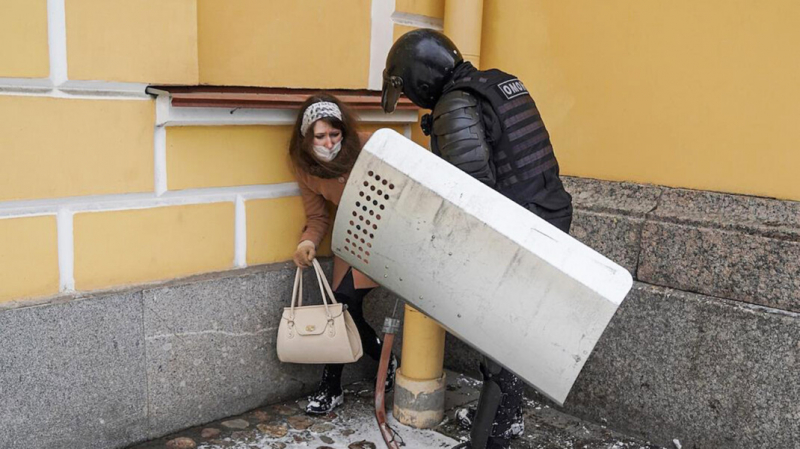 Главным страхом россиян в начале года стали действия силовиков из-за протестов