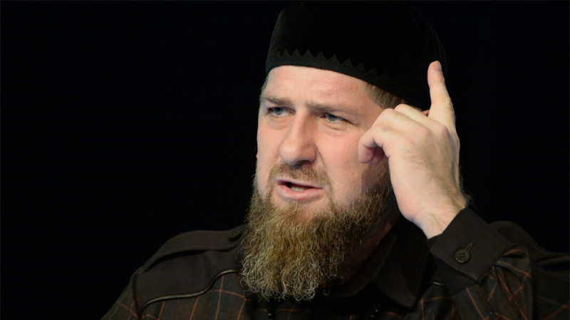 Кадыров заявил об отсутствии у Навального «морального права» говорить о Коране и призвал не давать ему книгу