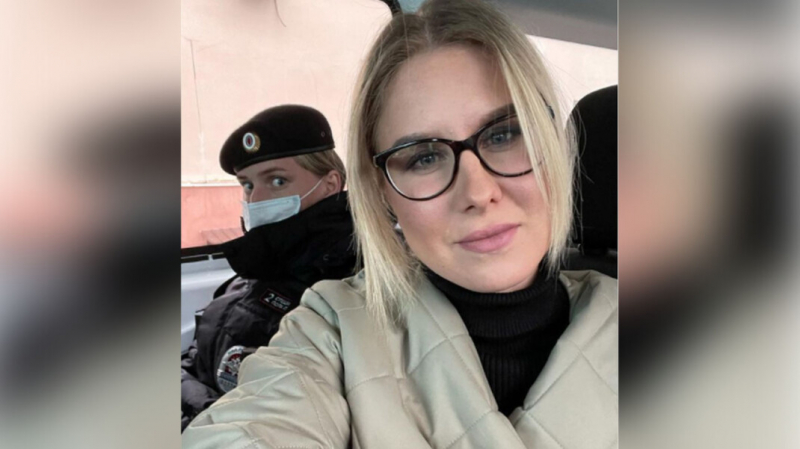 МВД нашло нарушения санитарных норм в роликах Бортич и Глуховского перед акцией за Навального