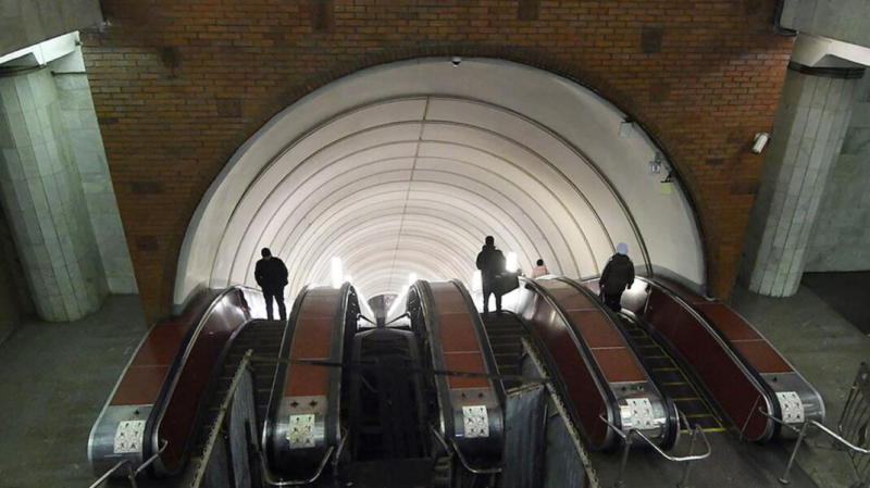 На акции в поддержку Навального в центре Москвы начались первые задержания
