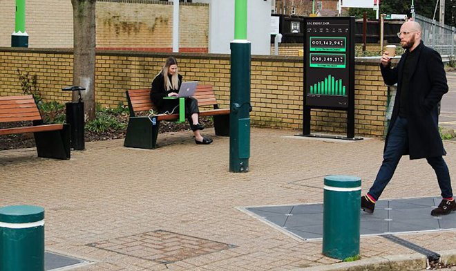 На британском вокзале уложили плитку, которая превращает шаги в электричество