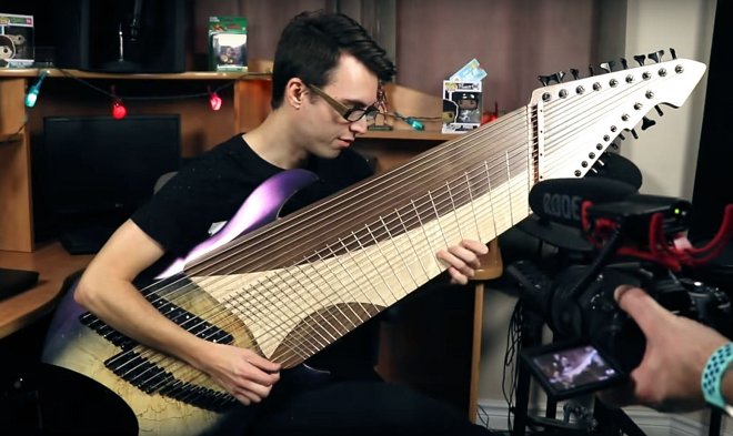 На что способна фантастическая 20-струнная гитара Djentar 
