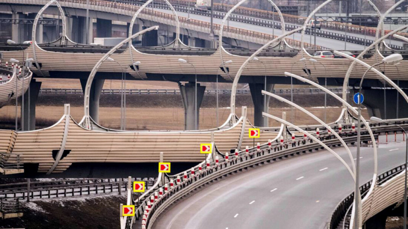 «Не хуже, чем в Финляндии». Чиновник в Петербурге объяснил быстрый износ дороги её «загруженностью»