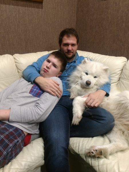 "Они разрушили мой мир и семью". Власти Беларуси выслали в Россию отца семейства, в Литву – его сына и отправили под арест жену