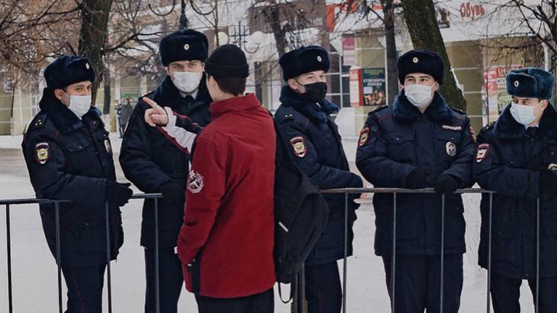 Пензенская полиция потребовала почти 900 000 рублей от главы штаба Навального за работу на митинге