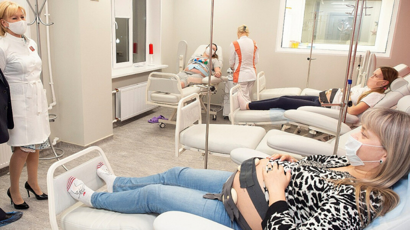 Правительство планирует повысить рождаемость за счет новых выплат. Помогать будут студентам и беременным