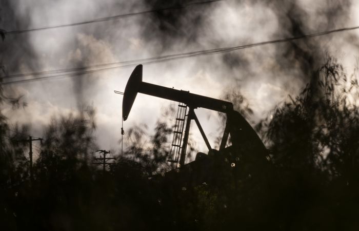 Правительство РФ снизило прогнозы добычи нефти и газа в 2021-2022 гг.
