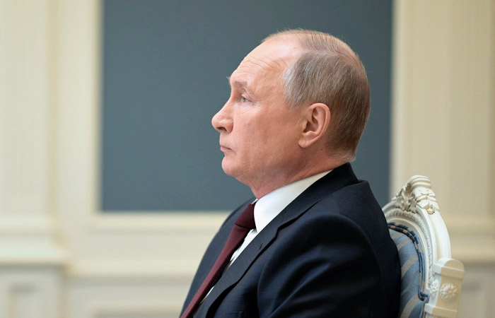 Путин решил объявить нерабочими дни между майскими праздниками