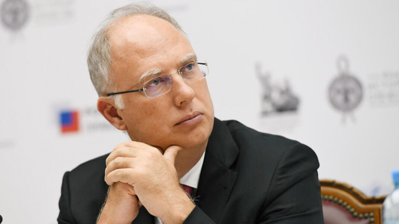 Путину пообещали к июню обеспечить вакциной от COVID-19 каждого желающего россиянина