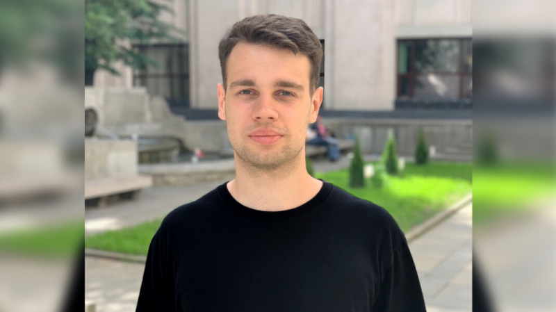 Редактору студенческого журнала DOXA запретили пользоваться интернетом и выходить из дома