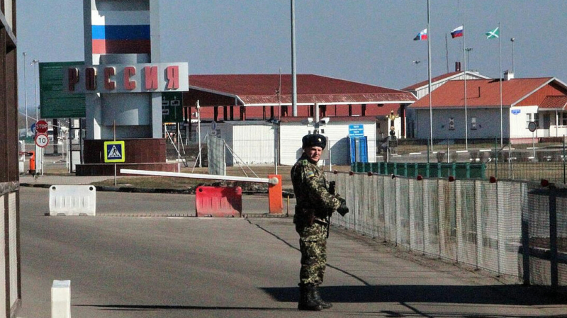 Россия в ответ на американские санкции закрыла въезд в страну главе ФБР и объявила о высылке дипломатов