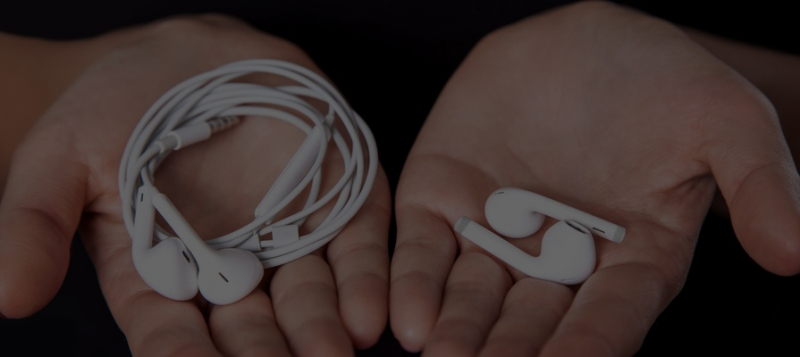 Россияне переходят на Bluetooth: беспроводные наушники заняли более половины рынка