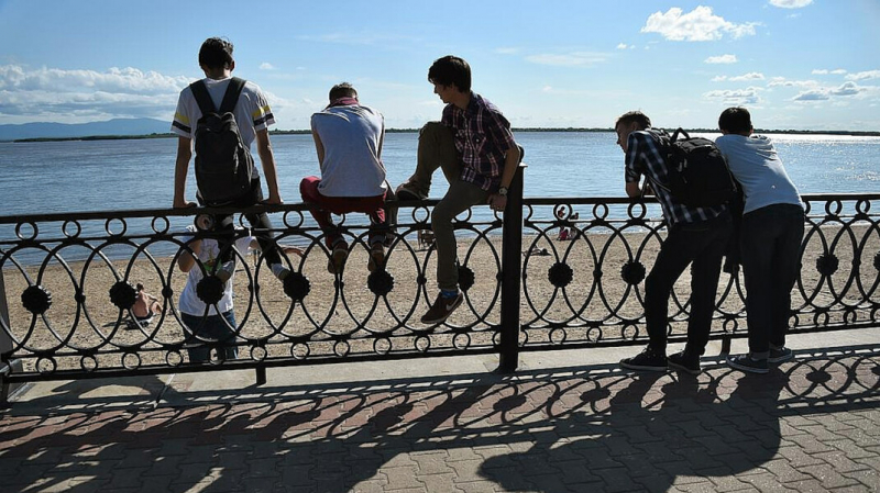 Силовика в Екатеринбурге проверят после того, как он ударил друг о друга лбами двух школьников