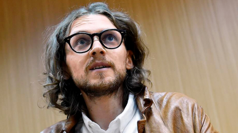 Силовики пришли с ночными обысками и задержали либертарианцев и соратников Навального