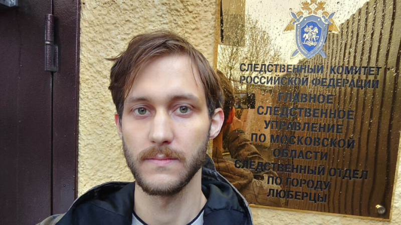 Сотрудник штаба Навального потребовал завести дело на избивших его при обыске полицейских