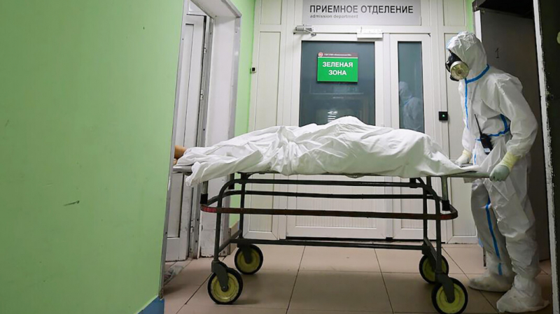 «Такие случаи единичны». Власти Петербурга рассказали о нескольких умерших после вакцинации от COVID-19