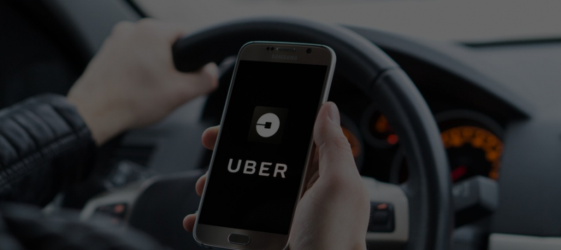 Uber заплатит $1,1 млн незрячей женщине после 14 отказов водителей везти ее вместе с собакой 