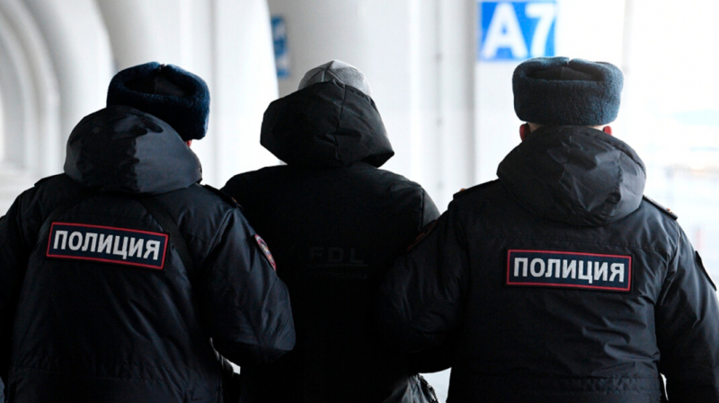 Участника акции в поддержку Навального тайно доставили из Волгограда в Москву и арестовали