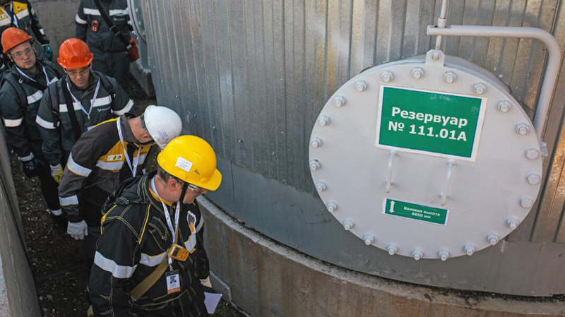 Власти увеличили доплаты нефтяным компаниям за сдерживание цен на топливо