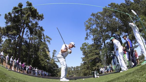 Огромный Байден и крошечный Картер? Что не так с этой фотографией