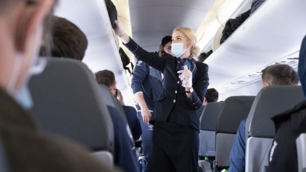 Дайджест: дверь, открытая для России, развод Гейтсов и побочные эффекты вакцинной дипломатии