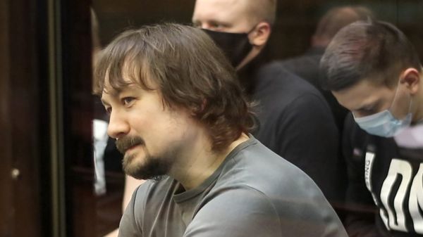 Подложившие Ивану Голунову наркотики полицейские получили сроки до 12 лет