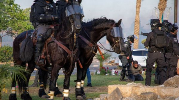 Фото: последствия бомбардировок и погромов в Израиле